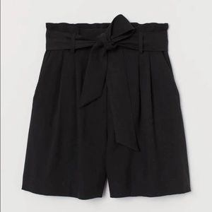 H&M black high waisted paper bag shorts